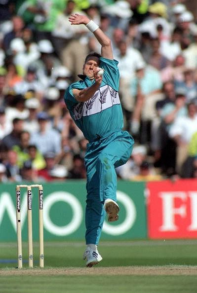 Gavin Larsen bowls during the 1999 World Cup semi-final against Pakistan - his last game before retiring. (Getty Images)